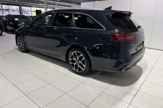 Kia Ceed Sportswagon (2022) thumbnail 5