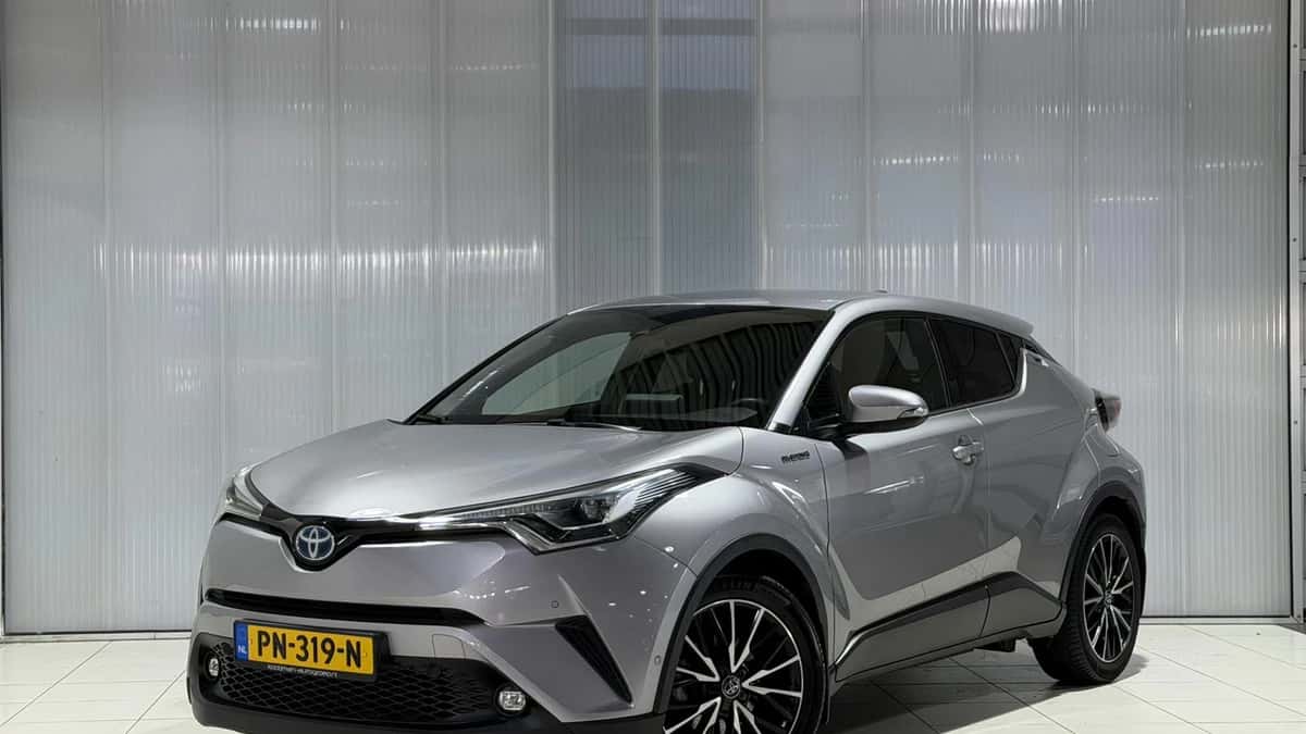 Toyota C-HR (2017) — foto 1