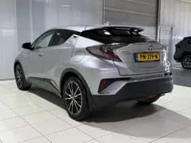 Toyota C-HR (2017) thumbnail 15