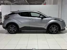 Toyota C-HR (2017) thumbnail 26
