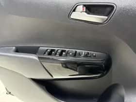 Kia Picanto (2025) thumbnail 14