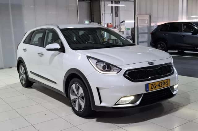 Kia Niro (2019) thumbnail 2