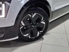 Kia Niro (2024) thumbnail 2