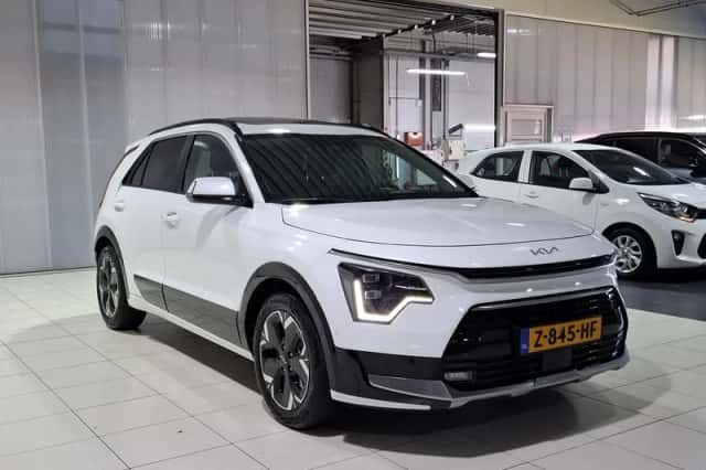 Kia Niro (2024) thumbnail 3