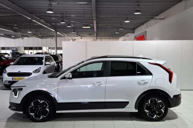 Kia Niro (2024) thumbnail 6