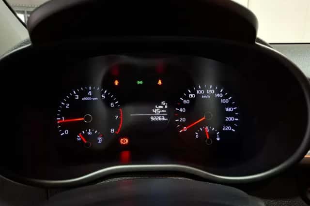 Kia Picanto (2019) thumbnail 11