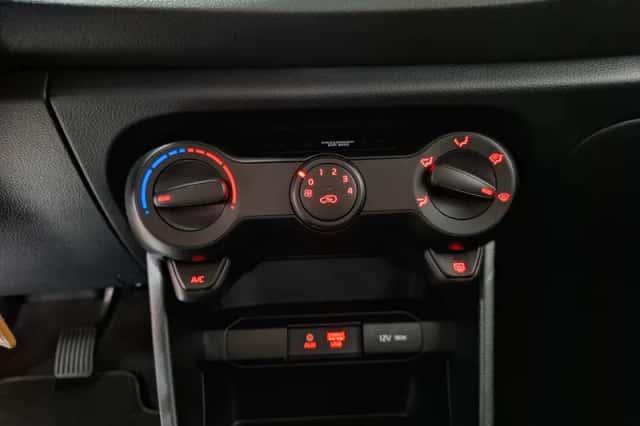 Kia Picanto (2019) thumbnail 17