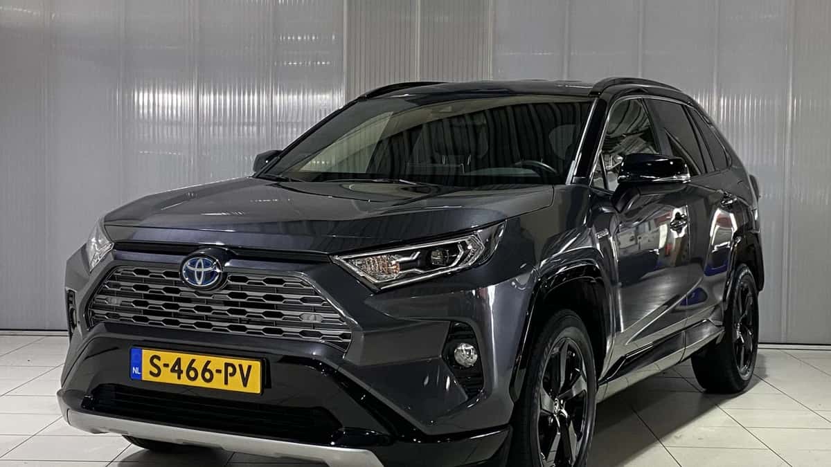 Toyota RAV4 (2020) — foto 1