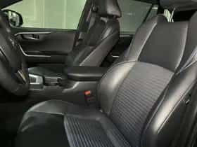 Toyota RAV4 (2020) thumbnail 12