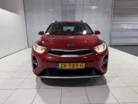 Kia Stonic (2019) thumbnail 2