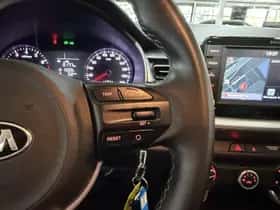 Kia Stonic (2019) thumbnail 12