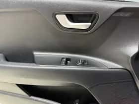 Kia Stonic (2019) thumbnail 13