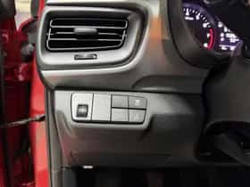 Kia Stonic (2019) thumbnail 14