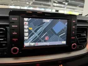 Kia Stonic (2019) thumbnail 16