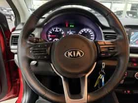 Kia Stonic (2019) thumbnail 10