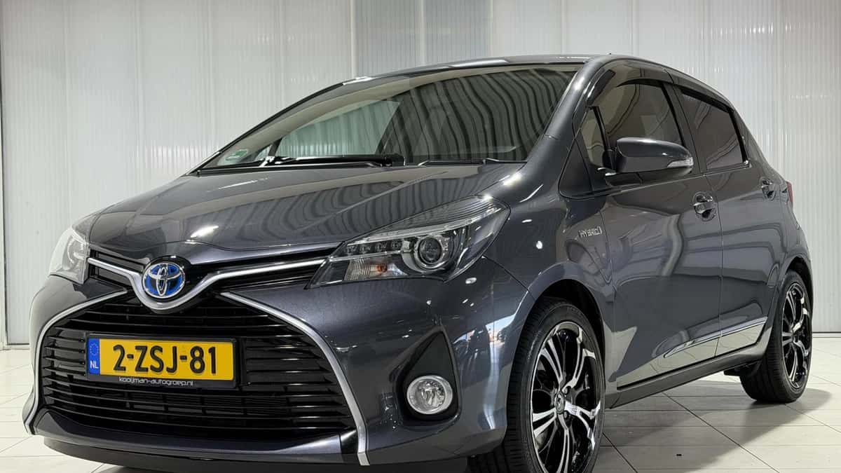 Toyota Yaris (2015) — foto 1