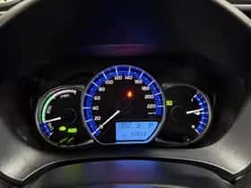 Toyota Yaris (2015) thumbnail 11