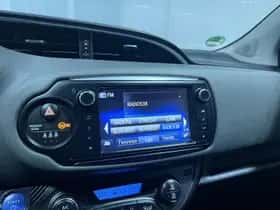 Toyota Yaris (2015) thumbnail 12