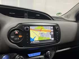 Toyota Yaris (2015) thumbnail 13