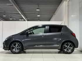 Toyota Yaris (2015) thumbnail 9