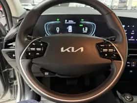 Kia Niro (2023) thumbnail 11
