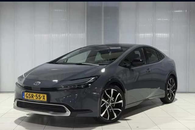 Toyota Prius (2024)