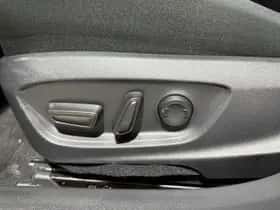 Toyota Prius (2024) thumbnail 4