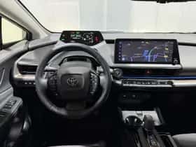 Toyota Prius (2024) thumbnail 9