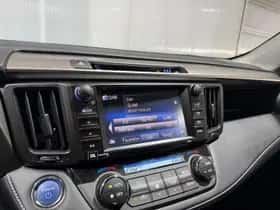 Toyota RAV4 (2016) thumbnail 18