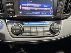 Toyota RAV4 (2016) thumbnail 21
