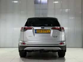 Toyota RAV4 (2016) thumbnail 7