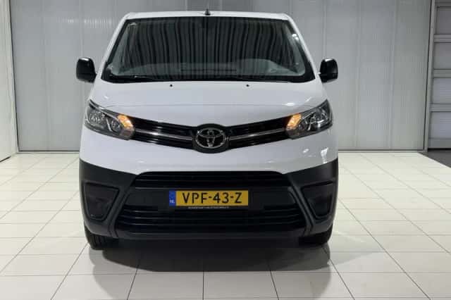 Toyota Proace (2022) thumbnail 3