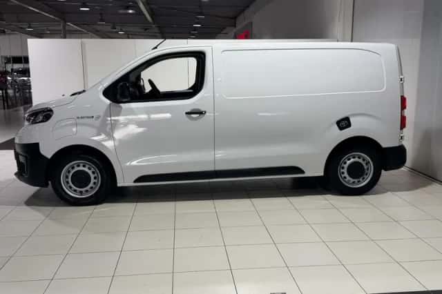 Toyota Proace (2022) thumbnail 4