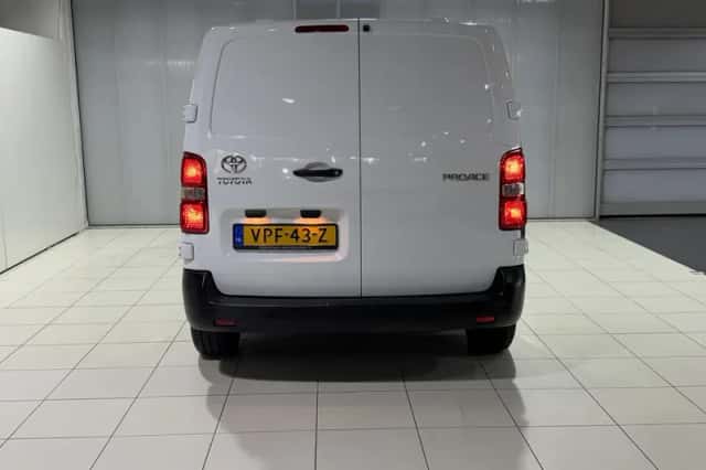 Toyota Proace (2022) thumbnail 6