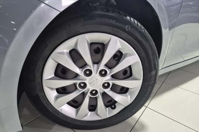 Kia Ceed Sportswagon (2019) thumbnail 2