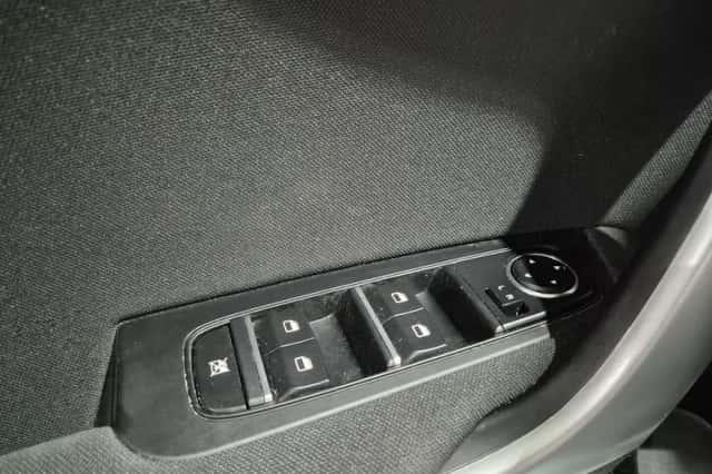 Kia Ceed Sportswagon (2019) thumbnail 19