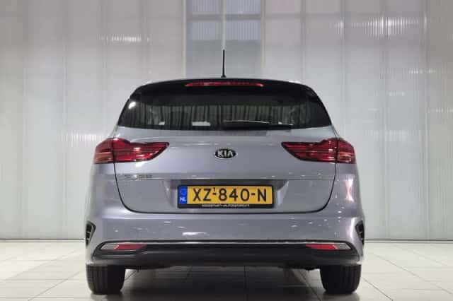 Kia Ceed Sportswagon (2019) thumbnail 21