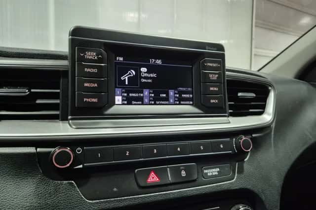 Kia Ceed Sportswagon (2019) thumbnail 10