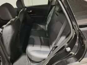 Kia Niro (2019) thumbnail 23