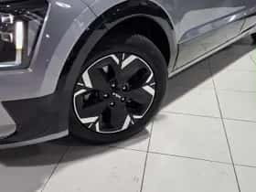 Kia Niro EV (2023) thumbnail 2