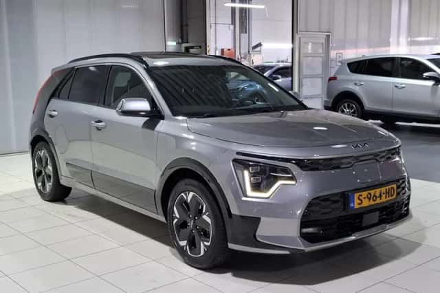 Kia Niro EV (2023) thumbnail 3