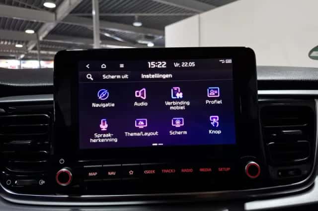 Kia Rio (2023) thumbnail 12
