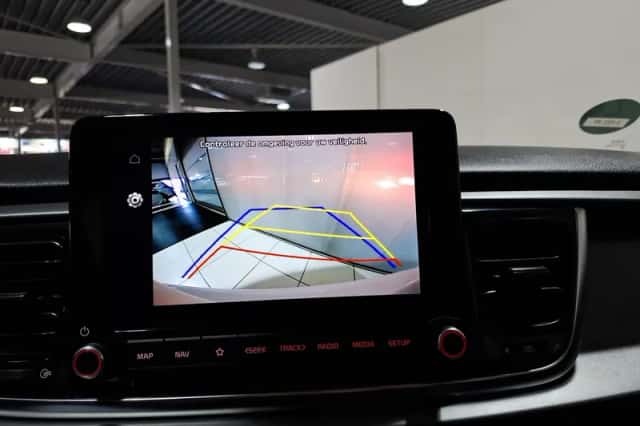 Kia Rio (2023) thumbnail 10