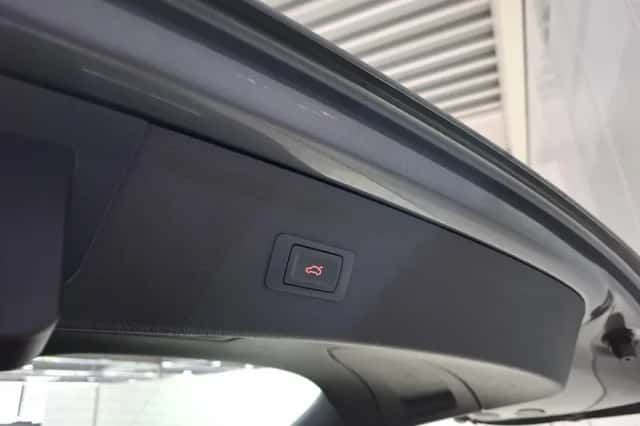 Audi Q3 (2018) thumbnail 16