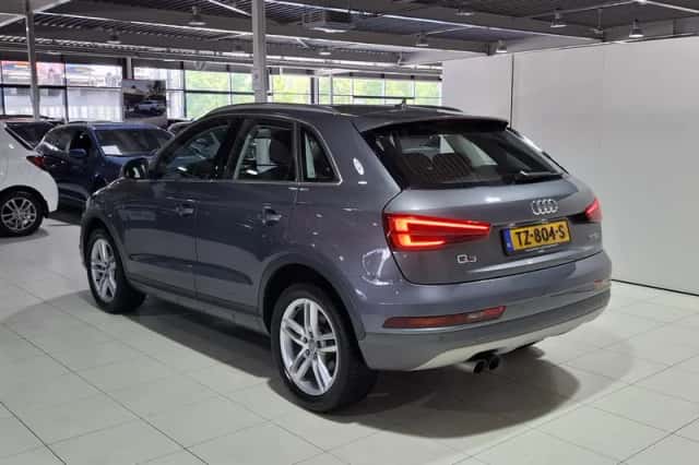 Audi Q3 (2018) thumbnail 6