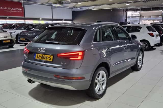 Audi Q3 (2018) thumbnail 7