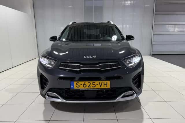 Kia Stonic (2023) thumbnail 2