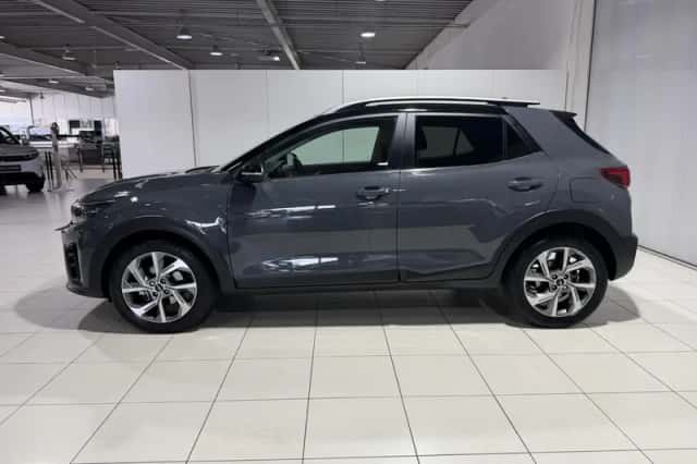 Kia Stonic (2023) thumbnail 4