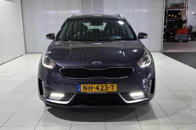 Kia Niro (2017) thumbnail 2