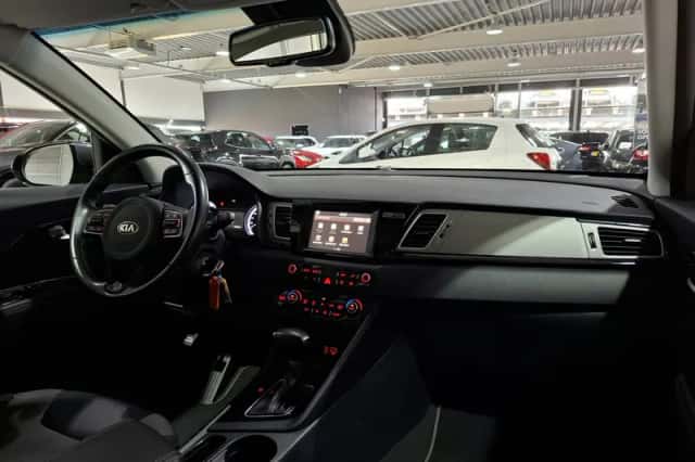 Kia Niro (2017) thumbnail 5
